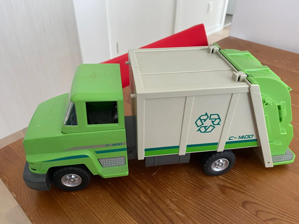 Playmobil Recycling truck toy photo 1