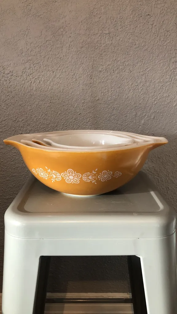 Vintage Pyrex butterfly gold Set photo 1
