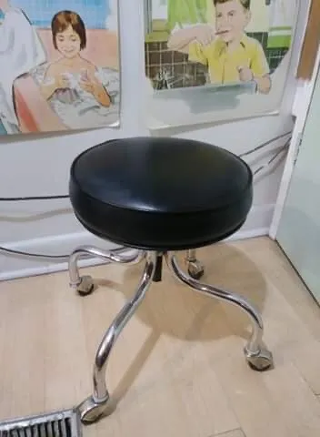 Doctors Stool/chair -vintage Retro - Annex Neighbourhood Trade photo 1