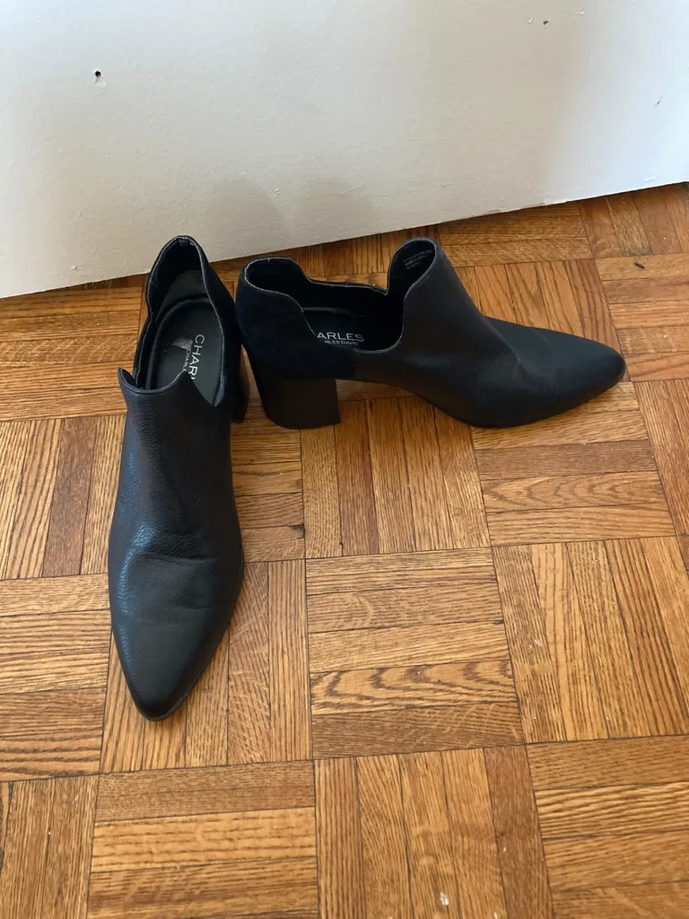 Pointed Boot Heels photo 1