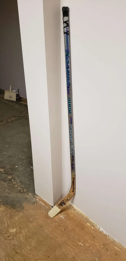 Brian Bradley autographed hockey stick photo 1