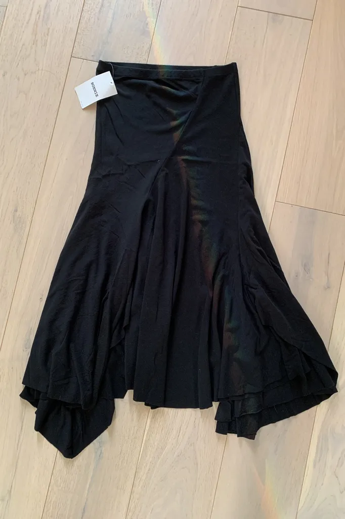 BNWT BONNIE Asymmetric Crepe Midi Skirt photo 1