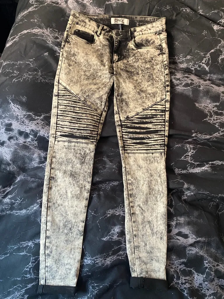 Acid Wash Jeans photo 1