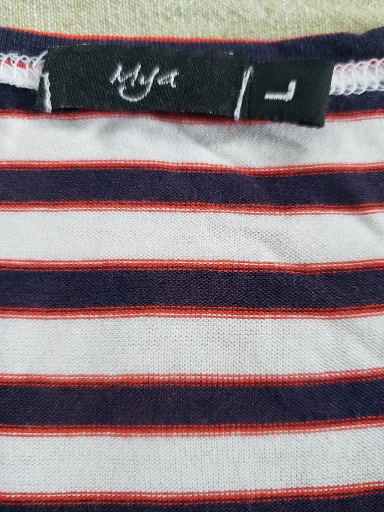 Short Sleeves Top photo 1