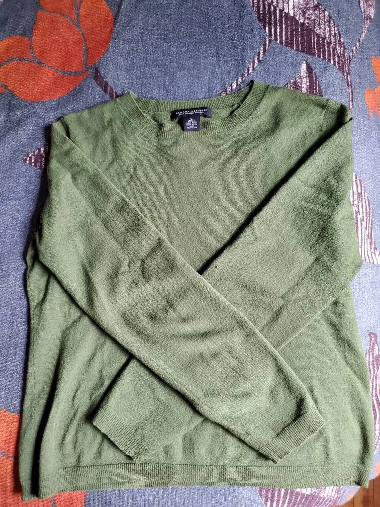 Banana Republic Sweater photo 1