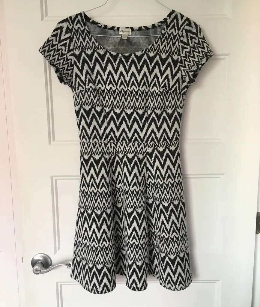 Dynamite Dress photo 1