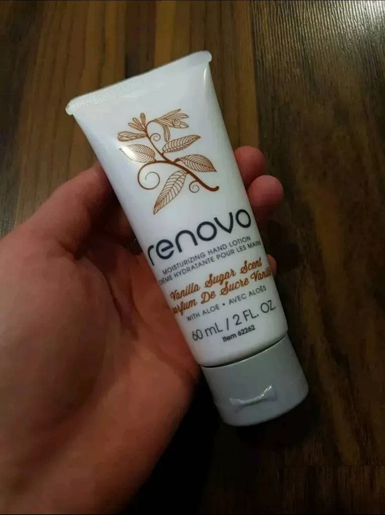 New Unused 60 Ml Renovo Moisturizing Hand Lotion In Vanilla S... photo 1