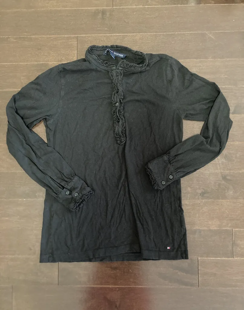 EUC Womens Sz L Tommy Hilfiger Long Sleeve🌤 photo 1