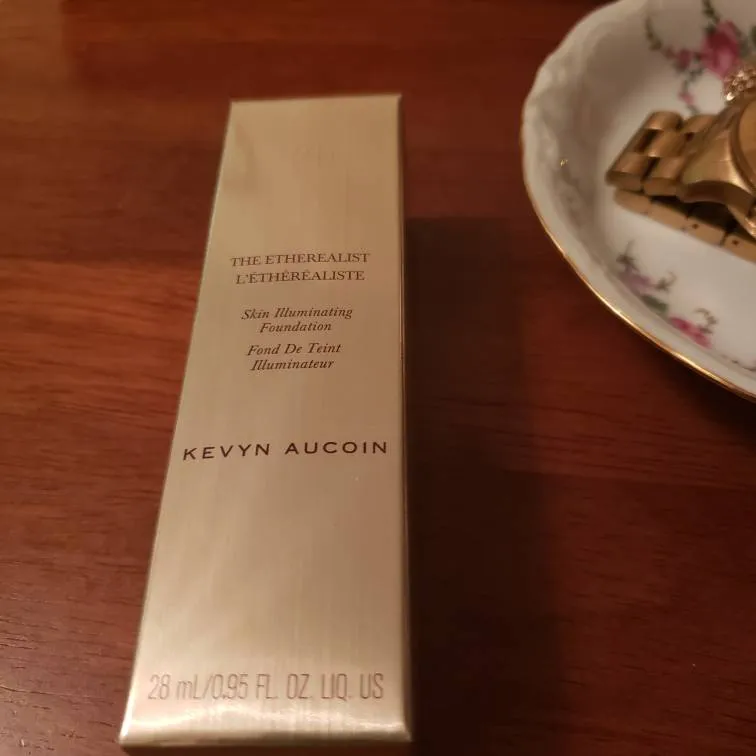 Kevyn Aucoin The Etherealist Foundation In Medium photo 1