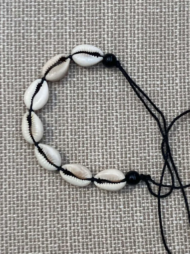 Shell bracelet photo 1