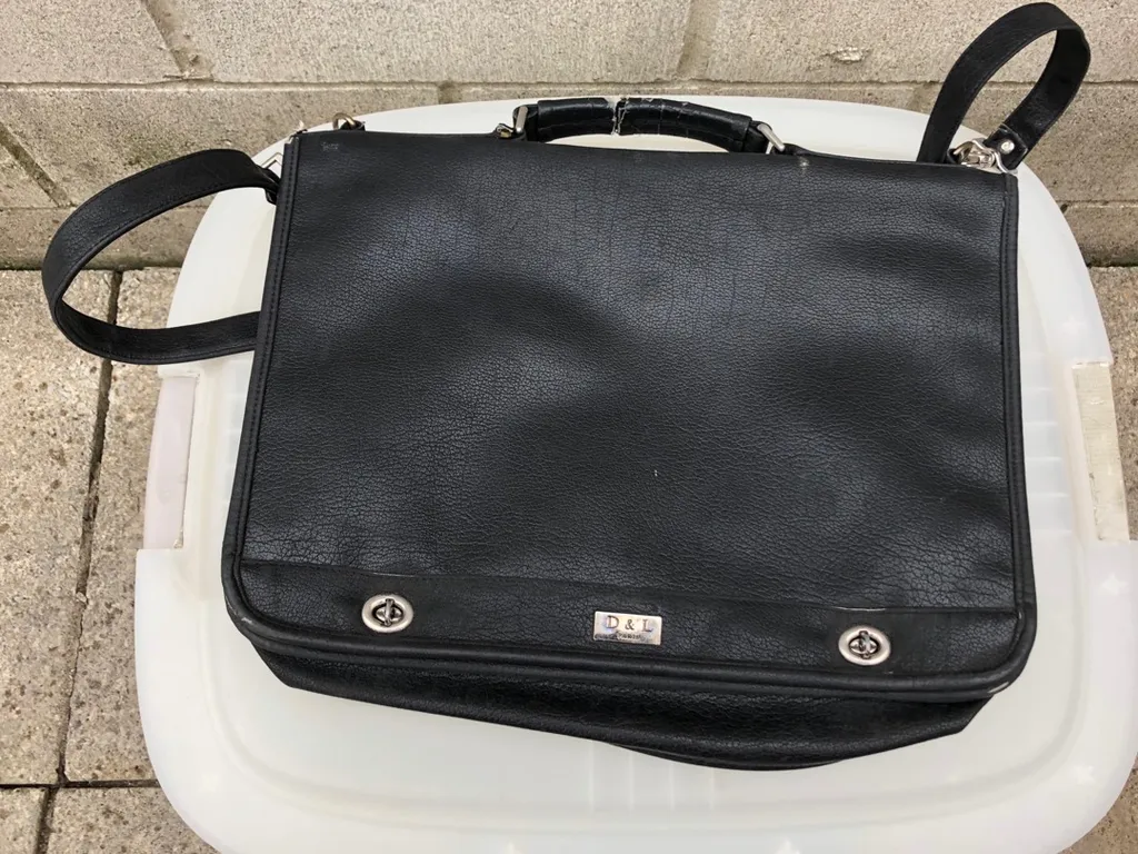 Brief Case & Computer Bags. photo 1