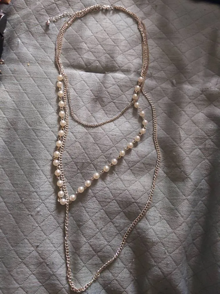 Multi-strand Pearl Necklace photo 1