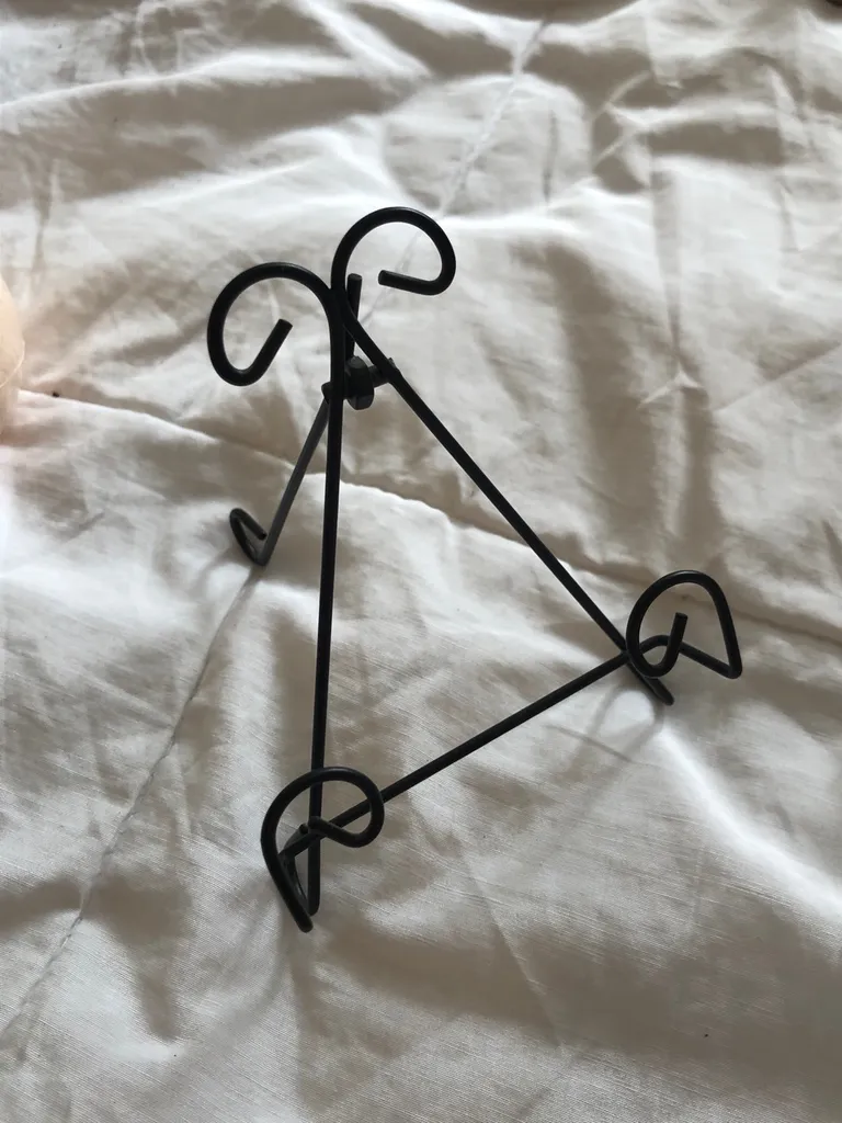 Mini Metal Picture Holder photo 1