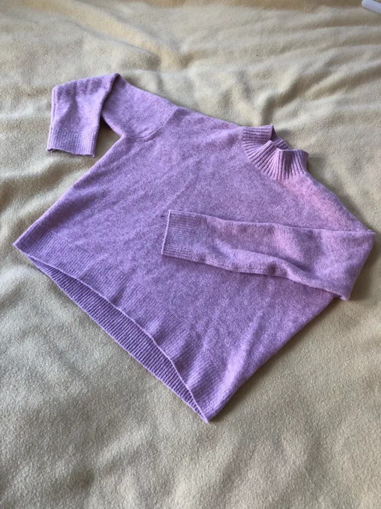 Adorable Pink Wool Sweater photo 1