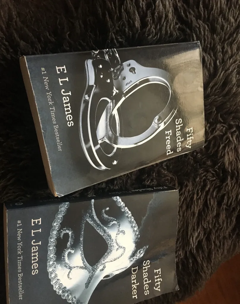Fifty Shades Books Fifty shades freed, fifty shades darker photo 1