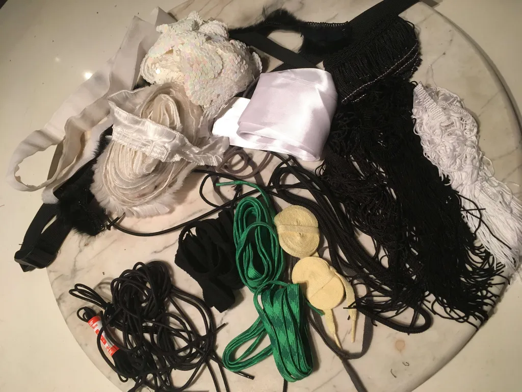 Sewing supplies and accessories: laces, fringe, tassels, velc... photo 1