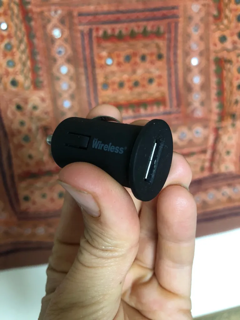 Car USB Plug-In photo 1