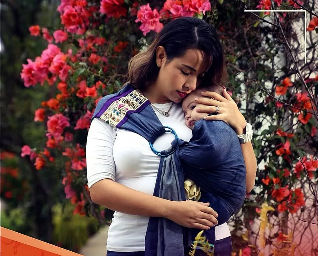 New Ring Sling Carrier | Baby Carrier | Infant carrier | Todd... photo 1