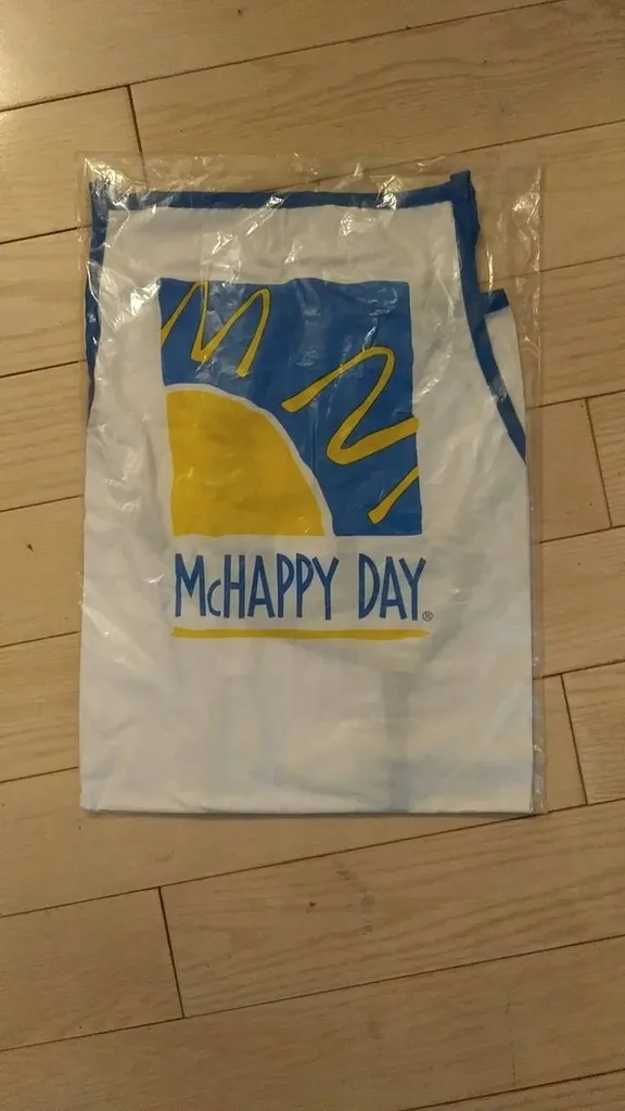 Bnib Mchappy Day Apron photo 1