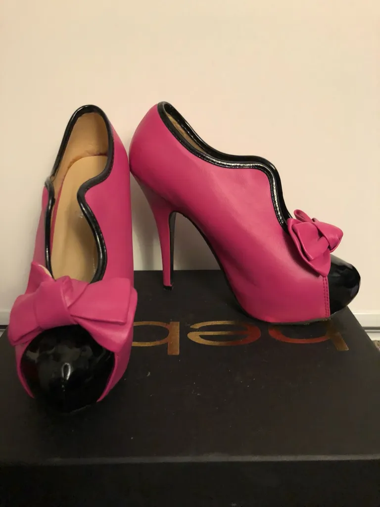 Brand New Size 7 photo 1