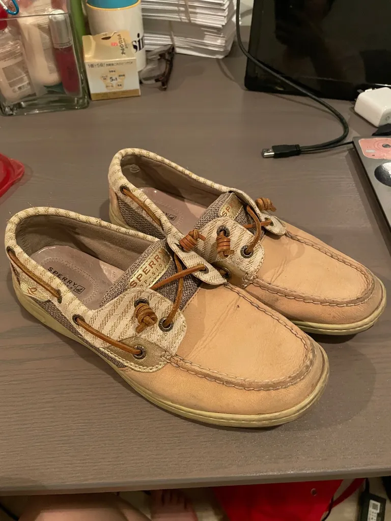 Sperries Size 9 Shoes photo 1
