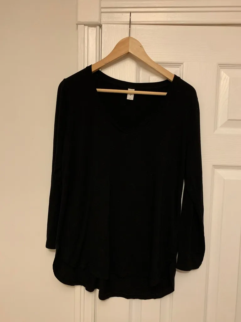 Old Navy Top photo 1