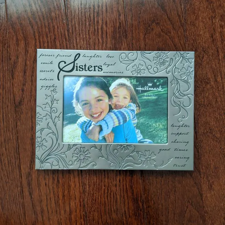 New "Sisters" Picture Frame photo 1