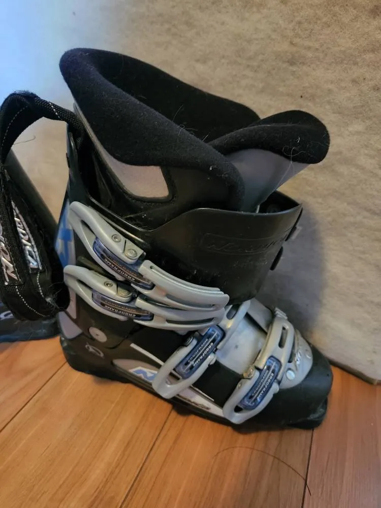 Nordica Alpine Ski Boots Size 26.0 To 26.5 photo 1