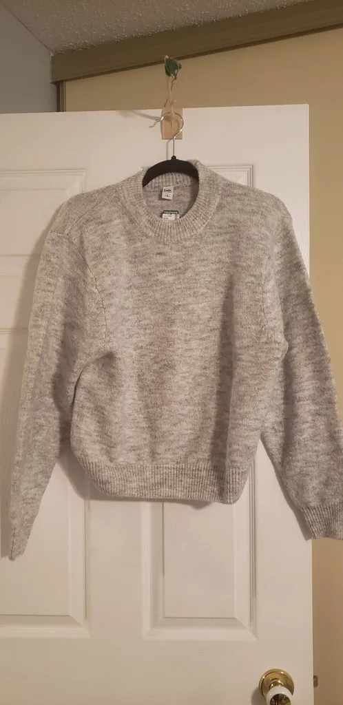 Twik Should pad Sweater photo 1