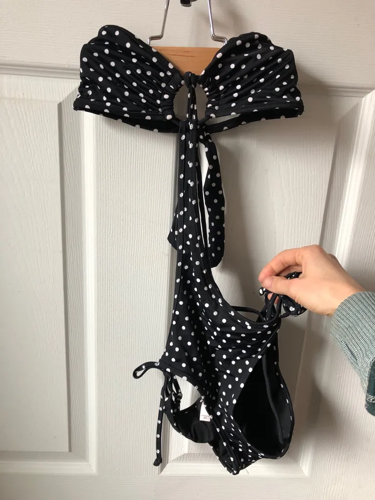 XS One piece Swimsuit photo 1