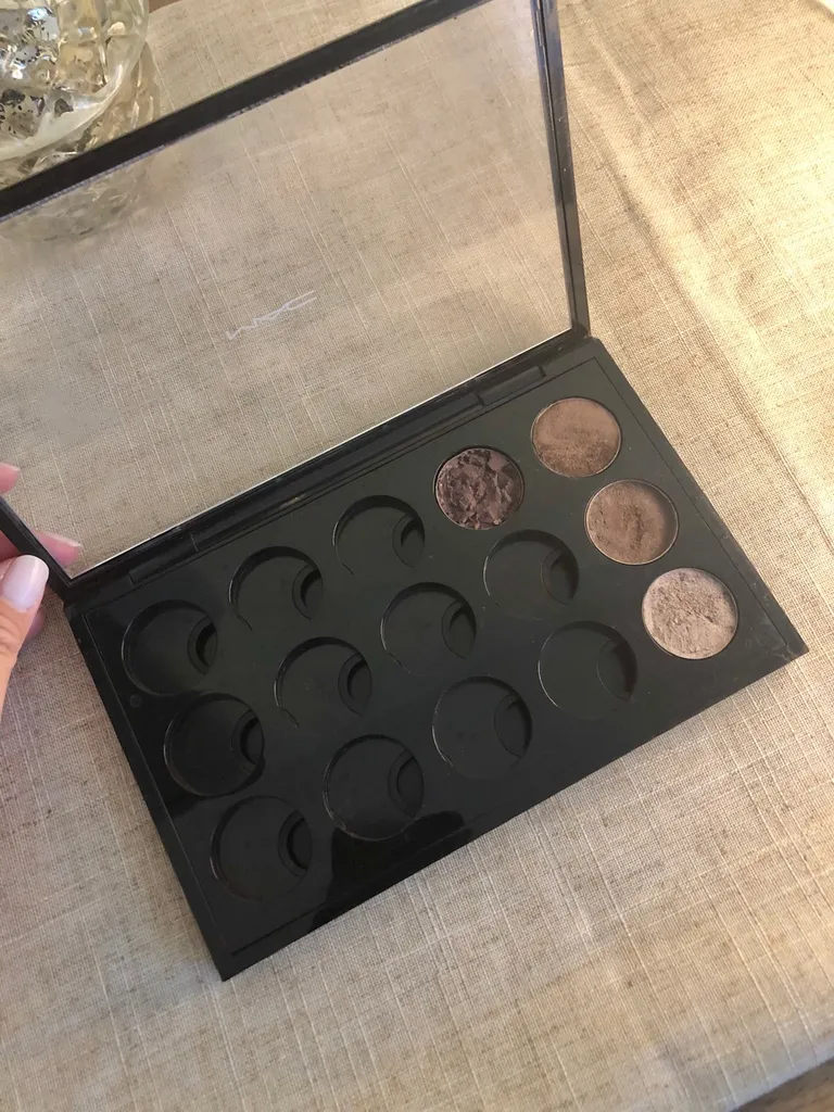 Magnetic MAC Palette With Removable Insert photo 1