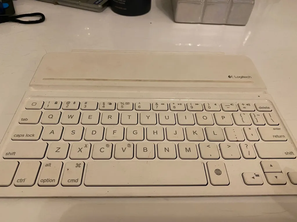 Logitech iPad Keyboard photo 1