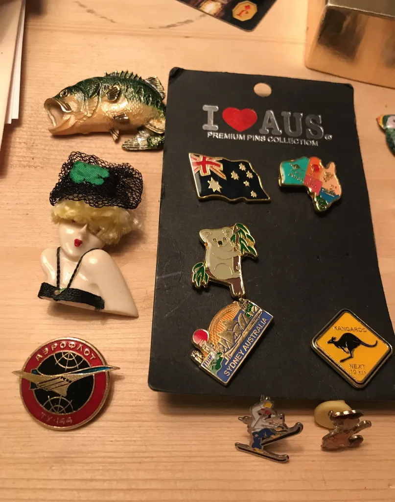 Pins photo 1