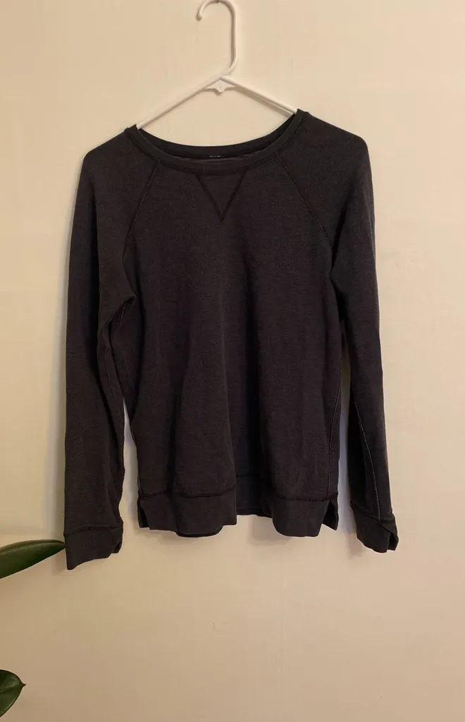 Lululemon Sweatshirt photo 1