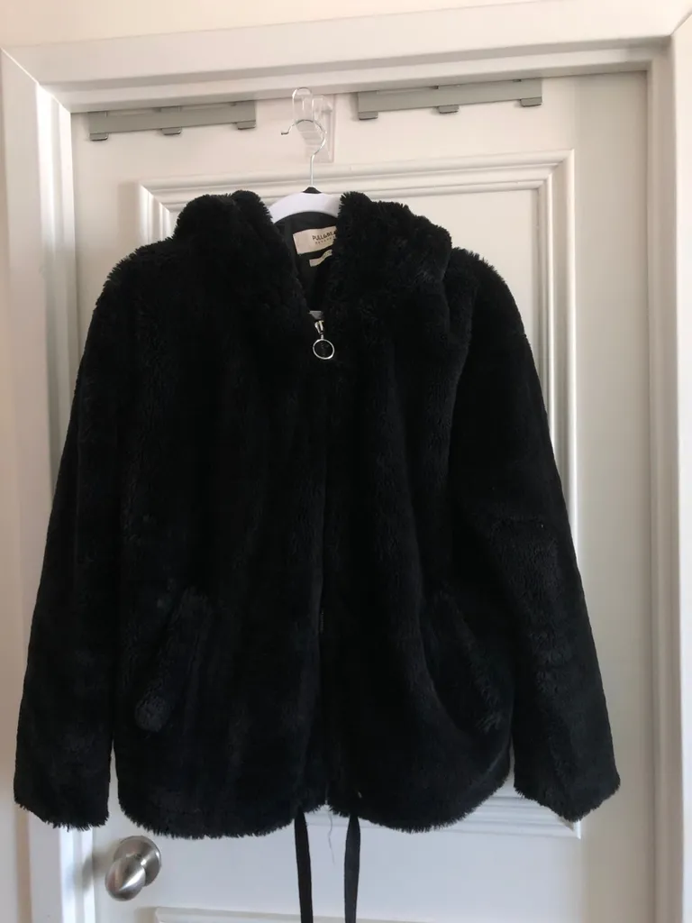 Pull And Bear Teddy Coat - Size M photo 1