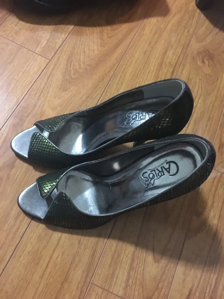 Green Open toe Peekaboo's photo 1