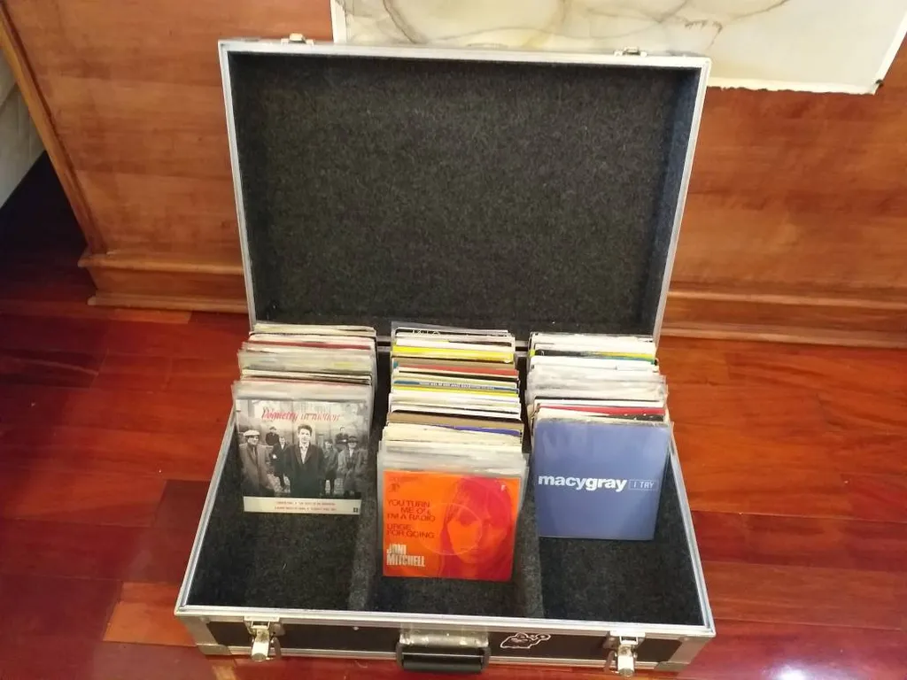 Flight Case For 7" Vinyl Records 45 DJs. Holds 500 Records. photo 1