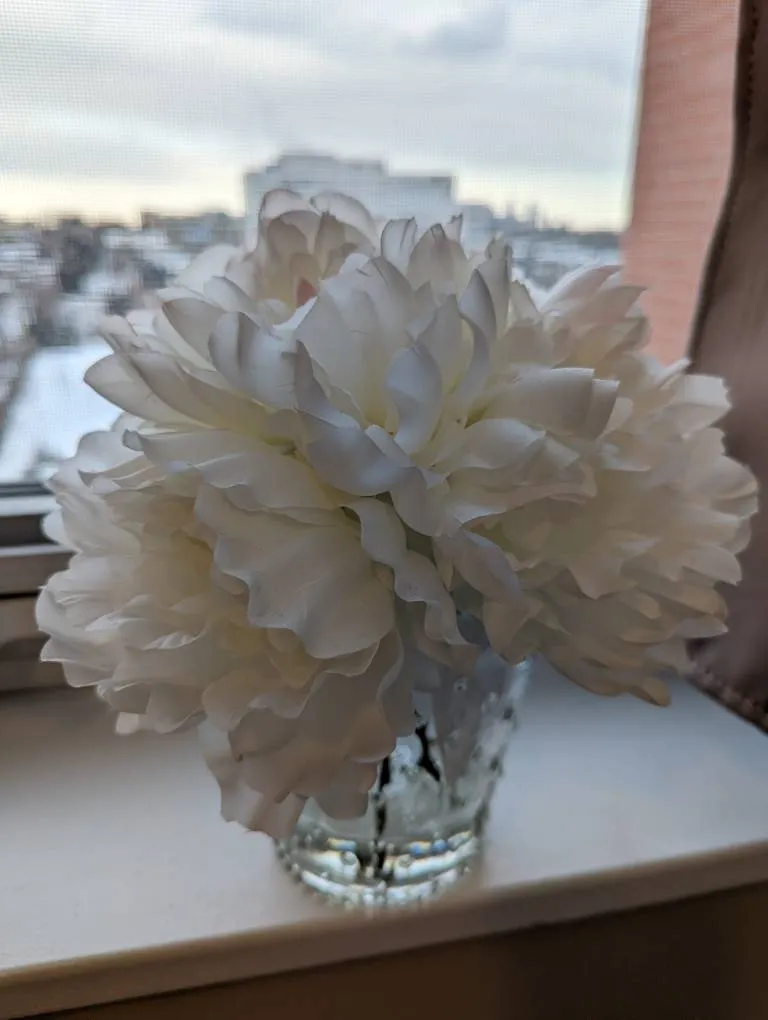 Artificial Flowers photo 1