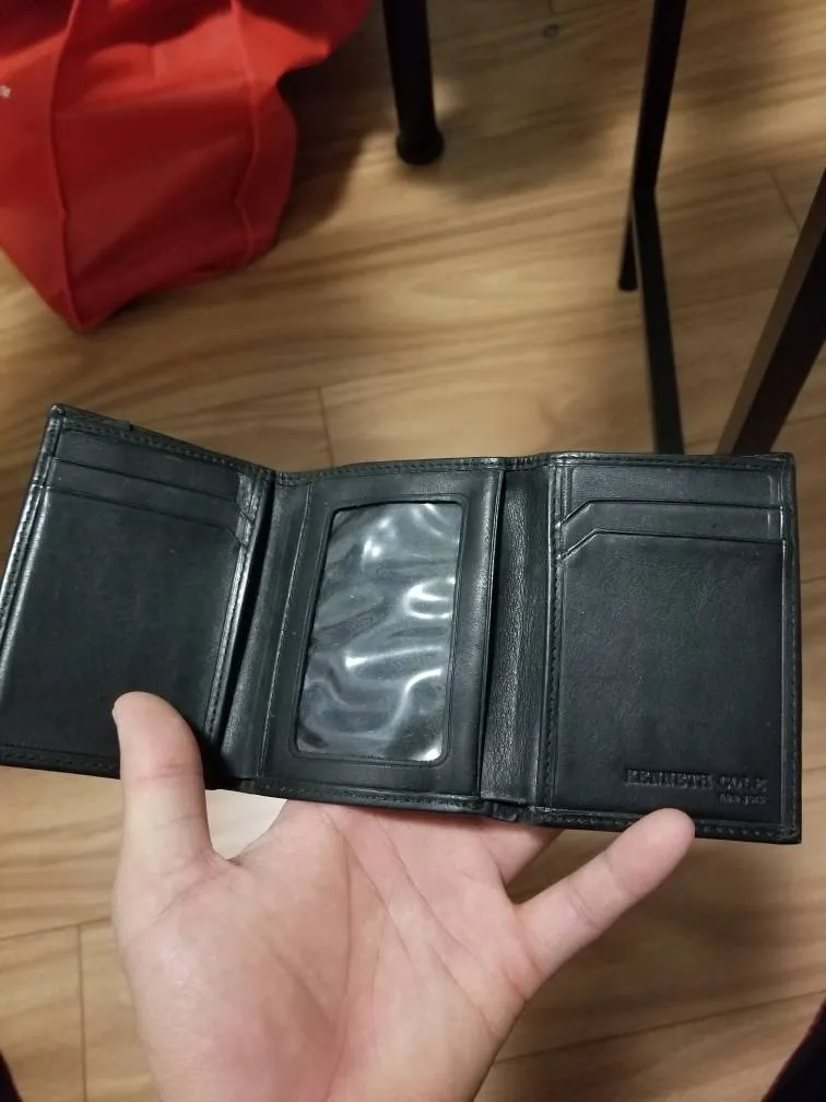 Kenneth Cole Wallet photo 1
