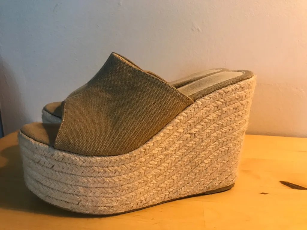 Summer Wedges photo 1