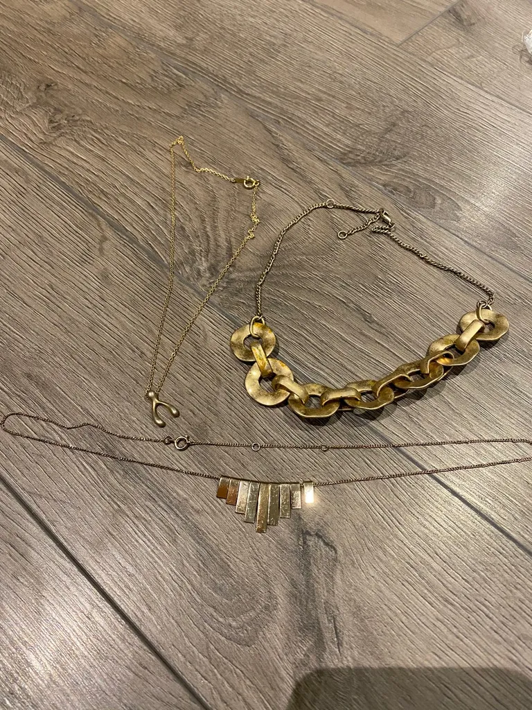 Necklace Lot photo 1