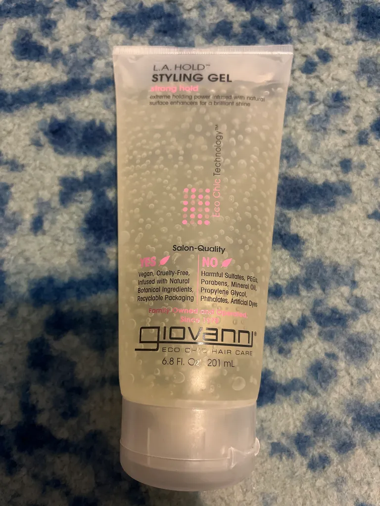 L.A HOLD styling gel photo 1