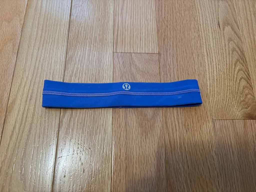 Lululemon headband photo 1