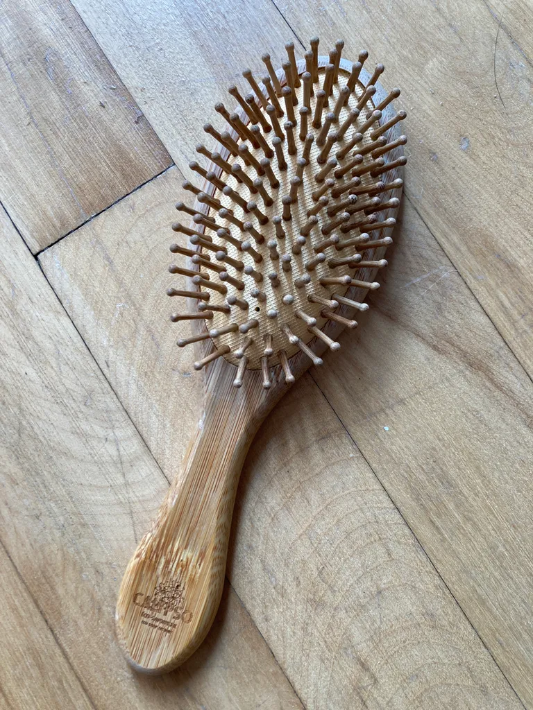 Hair brush photo 1