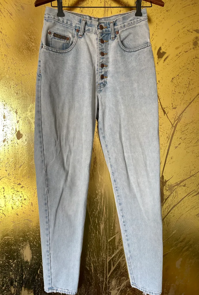 Medium 90s High-Waisted Jeans size 29 photo 1