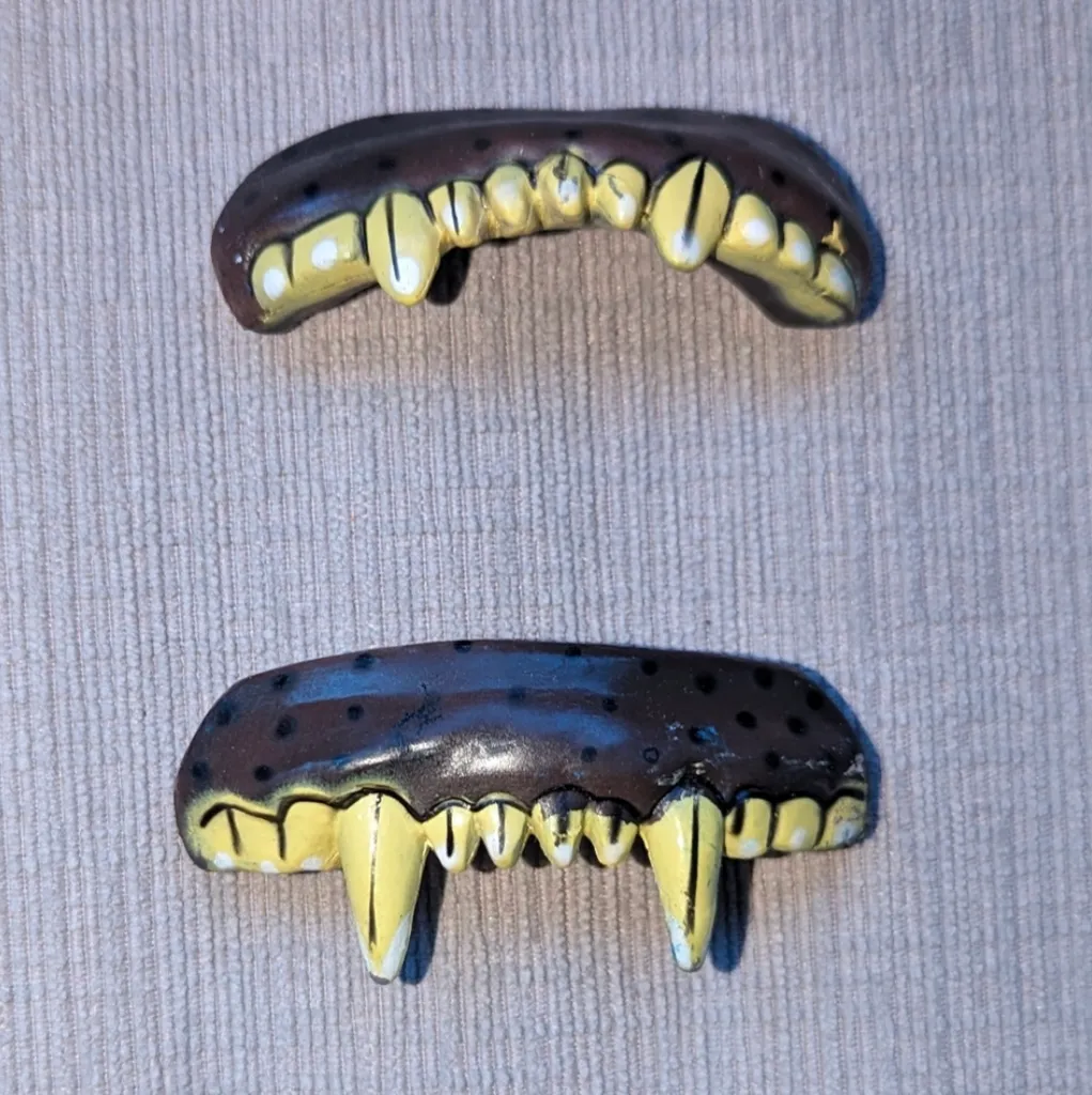 New Vampire Fake Teeth for Halloween photo 1