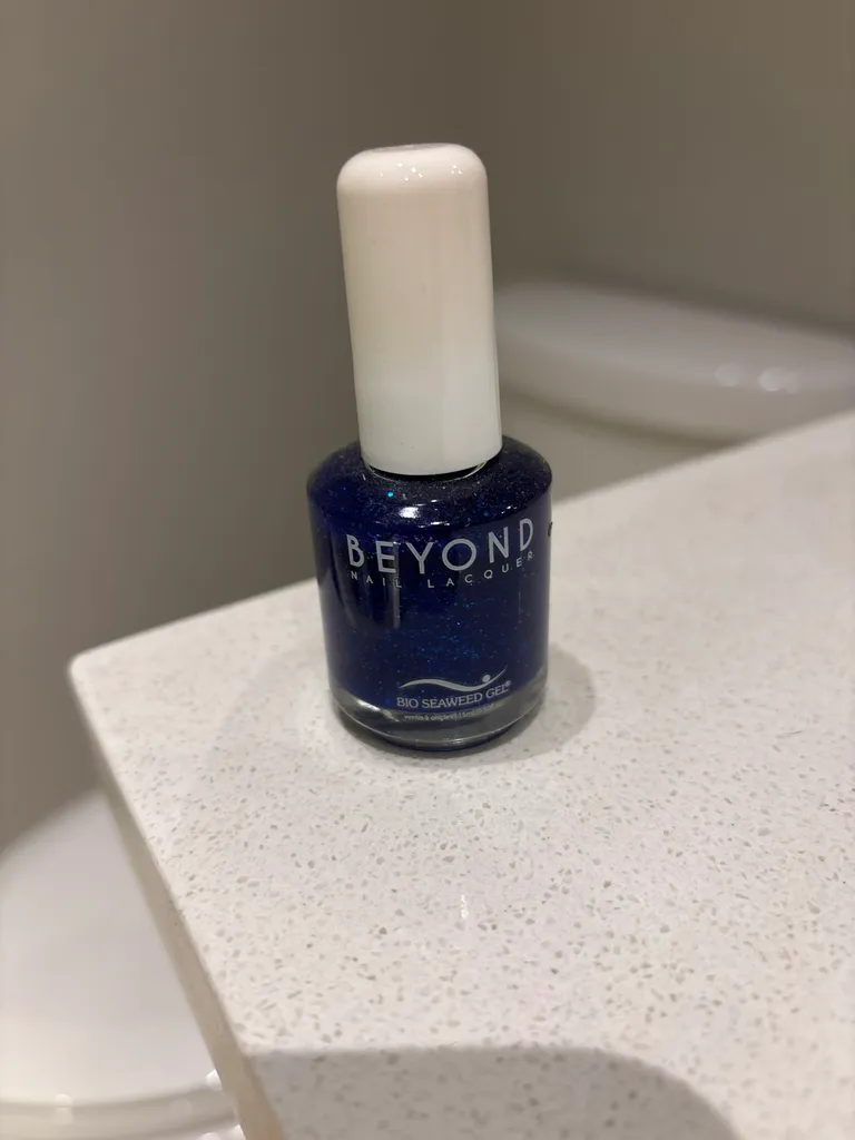 Beyond bio seaweed gel nail polish  photo 1