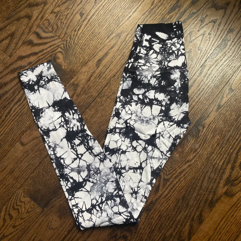 Lululemon size 2 printed leggings photo 1