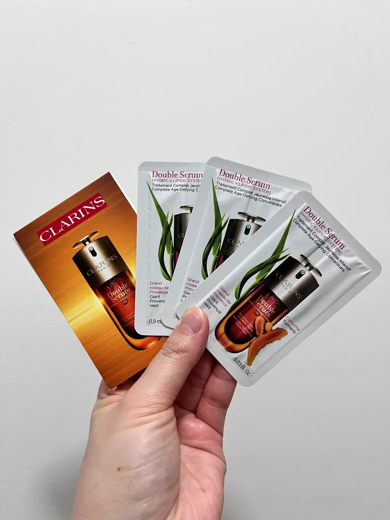 Clarins serum sample  photo 1