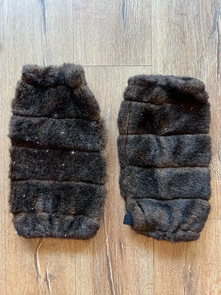 Furry leg warmers photo 1
